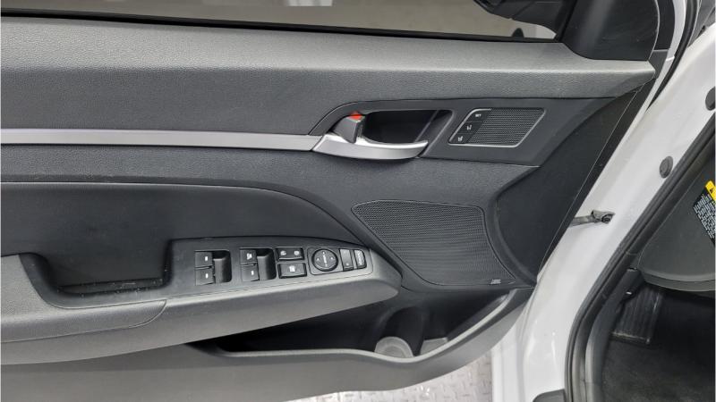 현대 더 뉴아반떼AD 1.6 가솔린 프리미엄 - 이미지 13