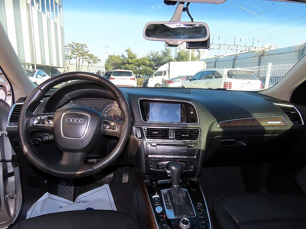 아우디 Q5 2.0 TDI 콰트로 다이나믹 - 이미지 13