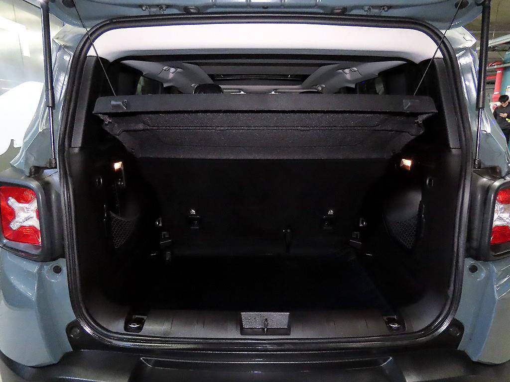 지프 레니게이드 2.4 가솔린 론지튜드 - 이미지 7