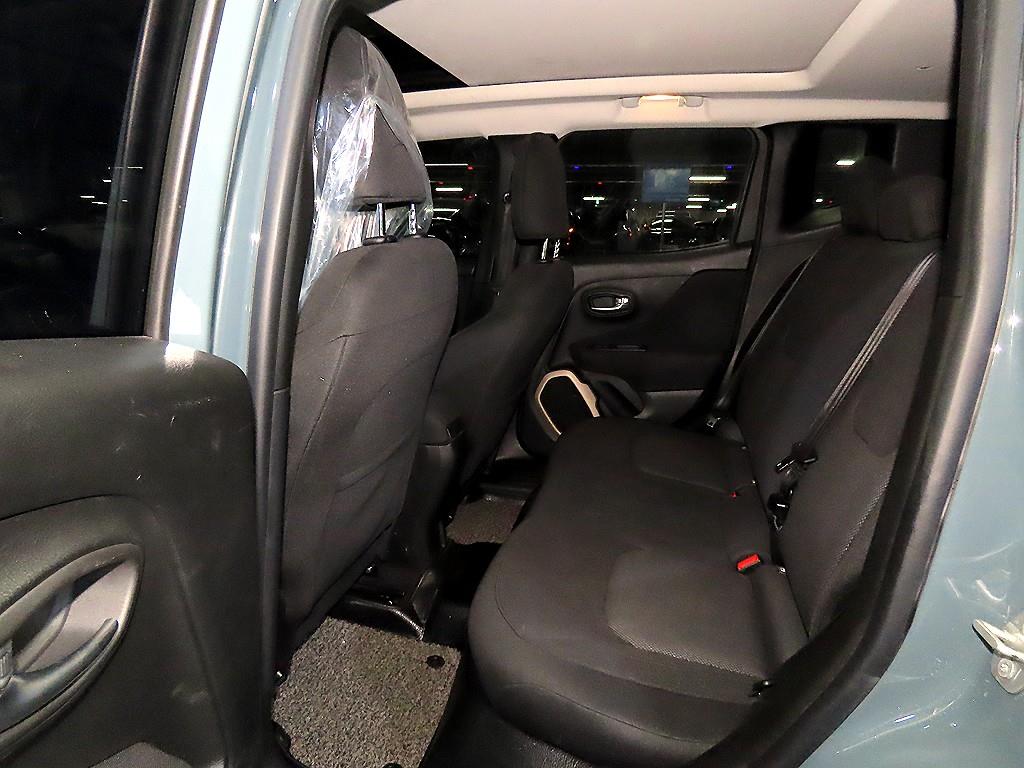 지프 레니게이드 2.4 가솔린 론지튜드 - 이미지 8