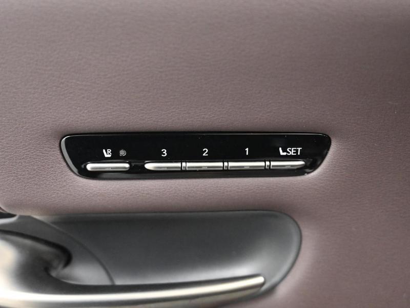 렉서스 LS(5세대) 500 AWD 럭셔리 - 이미지 16