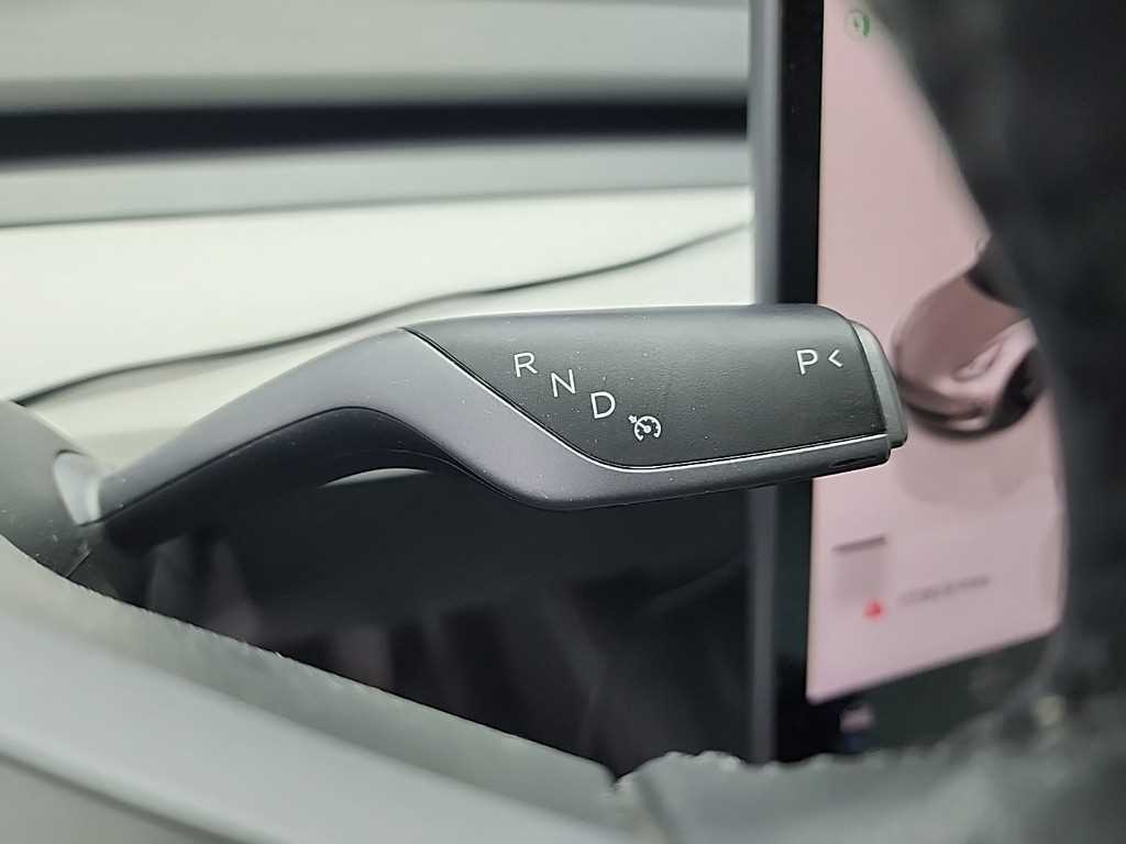 테슬라 모델 3 AWD 롱 레인지 - 이미지 2