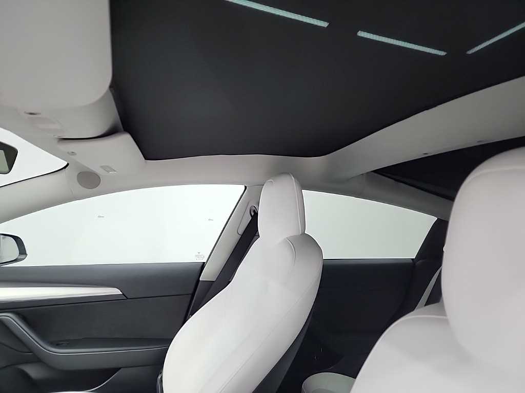 테슬라 모델 3 AWD 롱 레인지 - 이미지 10