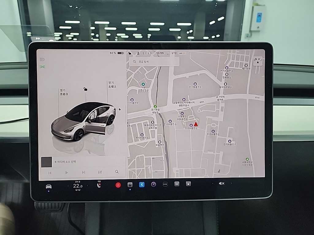 테슬라 모델 3 AWD 롱 레인지 - 이미지 9