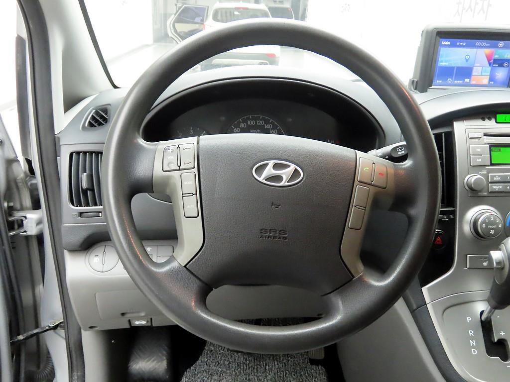 현대 그랜드스타렉스 12인승 디젤 CVX 럭셔리 - 이미지 4