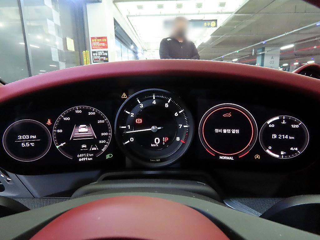 포르쉐 911(992) 카레라 4 카브리올레 - 이미지 2