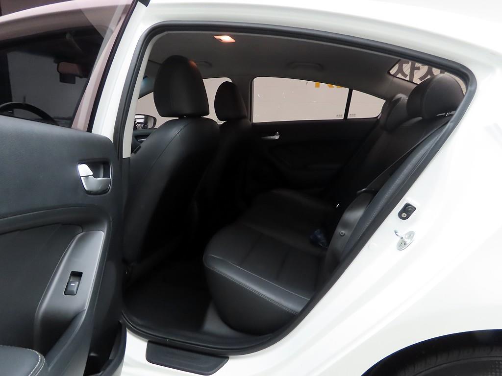 기아 더 뉴K3 1.6 GDI 트렌디 - 이미지 2