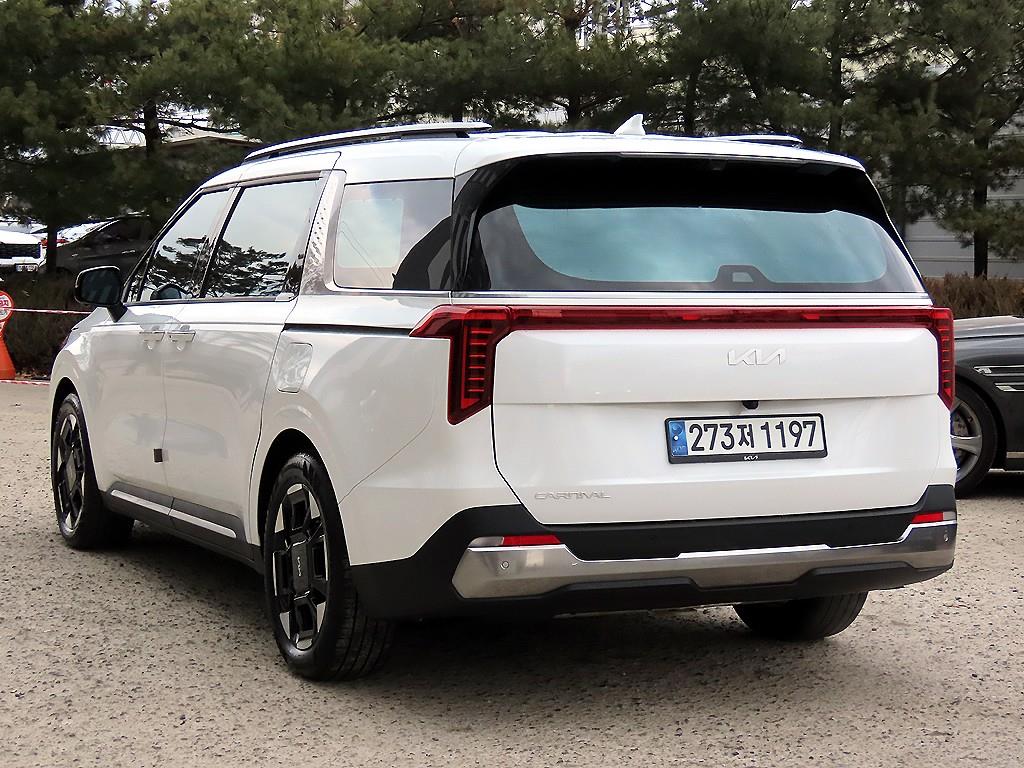 기아 더 뉴카니발(KA4) 7인승 디젤 시그니처 - 이미지 3