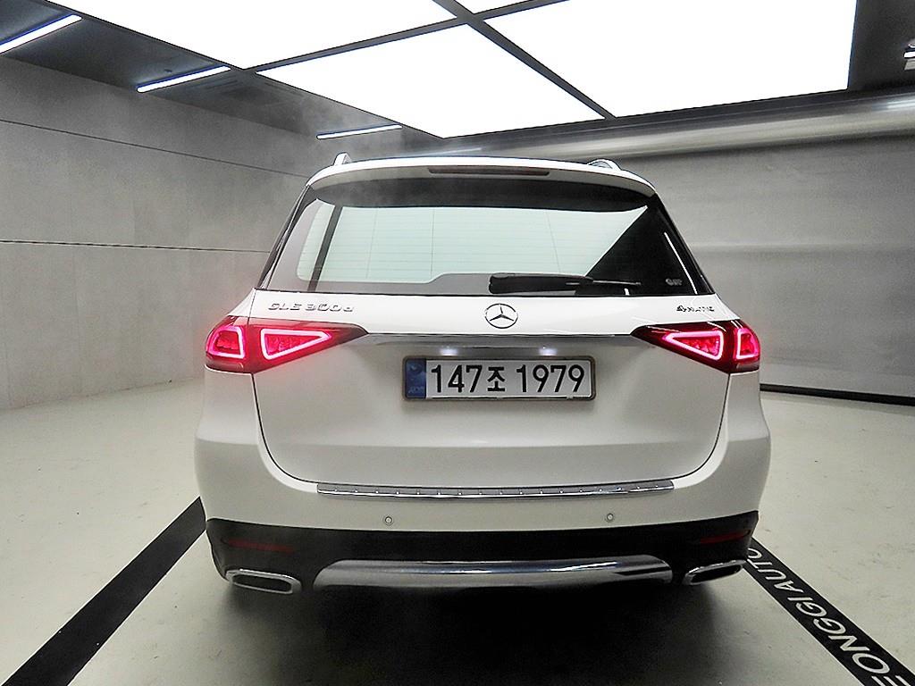 벤츠 GLE클래스(4세대) GLE 300d 4매틱 - 이미지 8