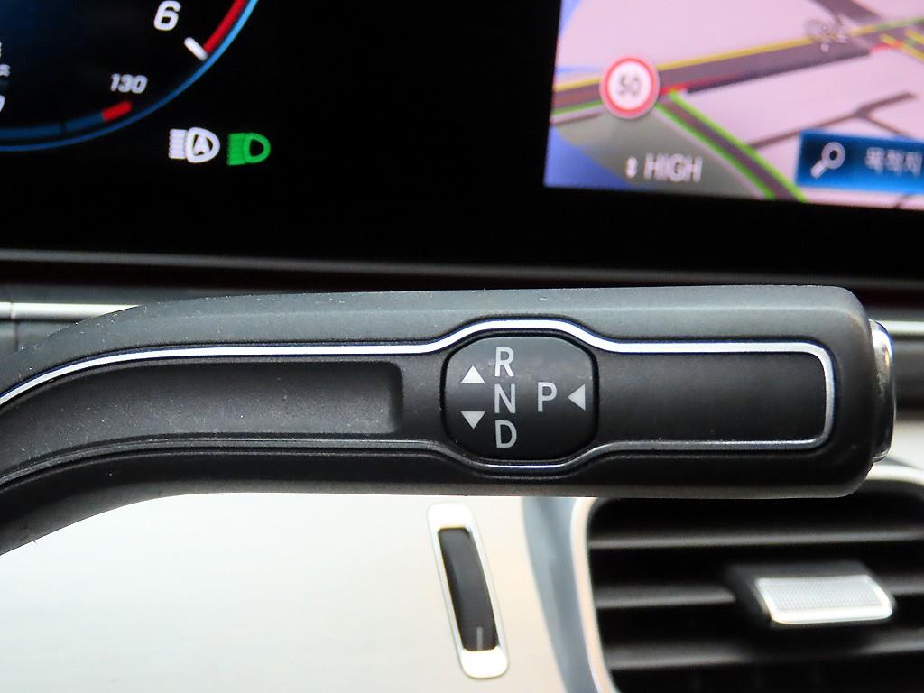 벤츠 GLE클래스(4세대) GLE 300d 4매틱 - 이미지 17