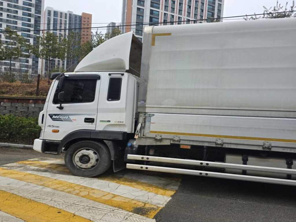 현대 메가트럭 4.5톤 초장축