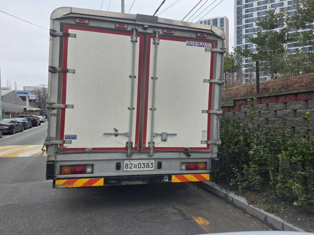 현대 메가트럭 4.5톤 초장축 - 이미지 4