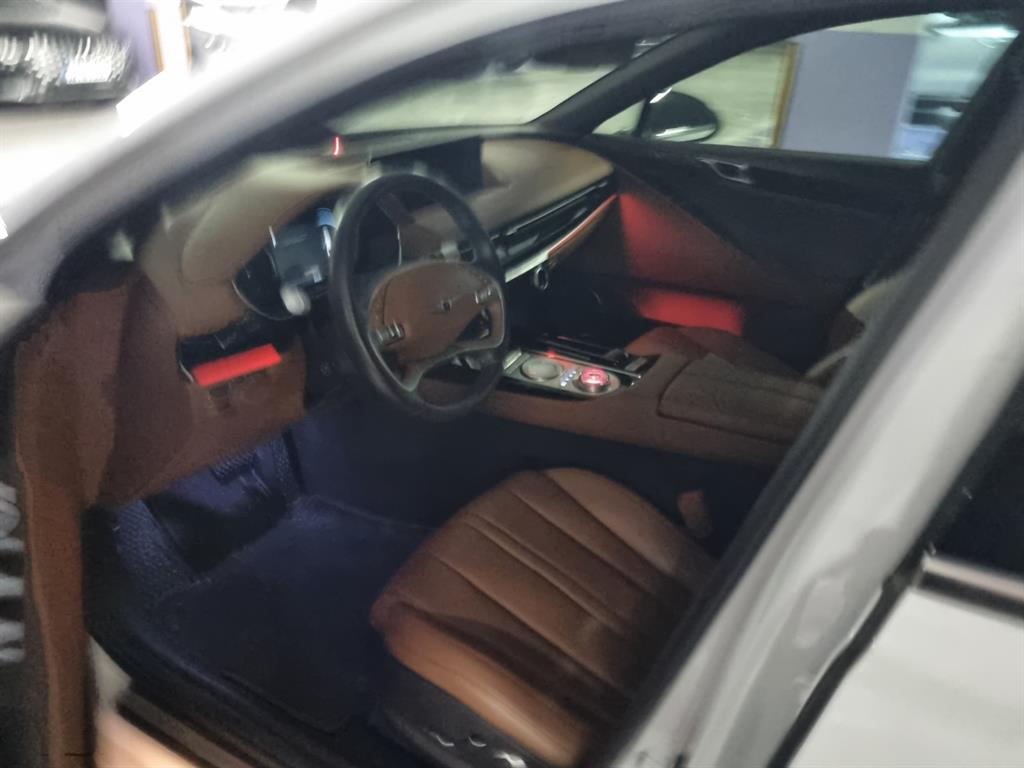 제네시스 더 올뉴G80 가솔린 2.5 2WD 기본형 - 이미지 16