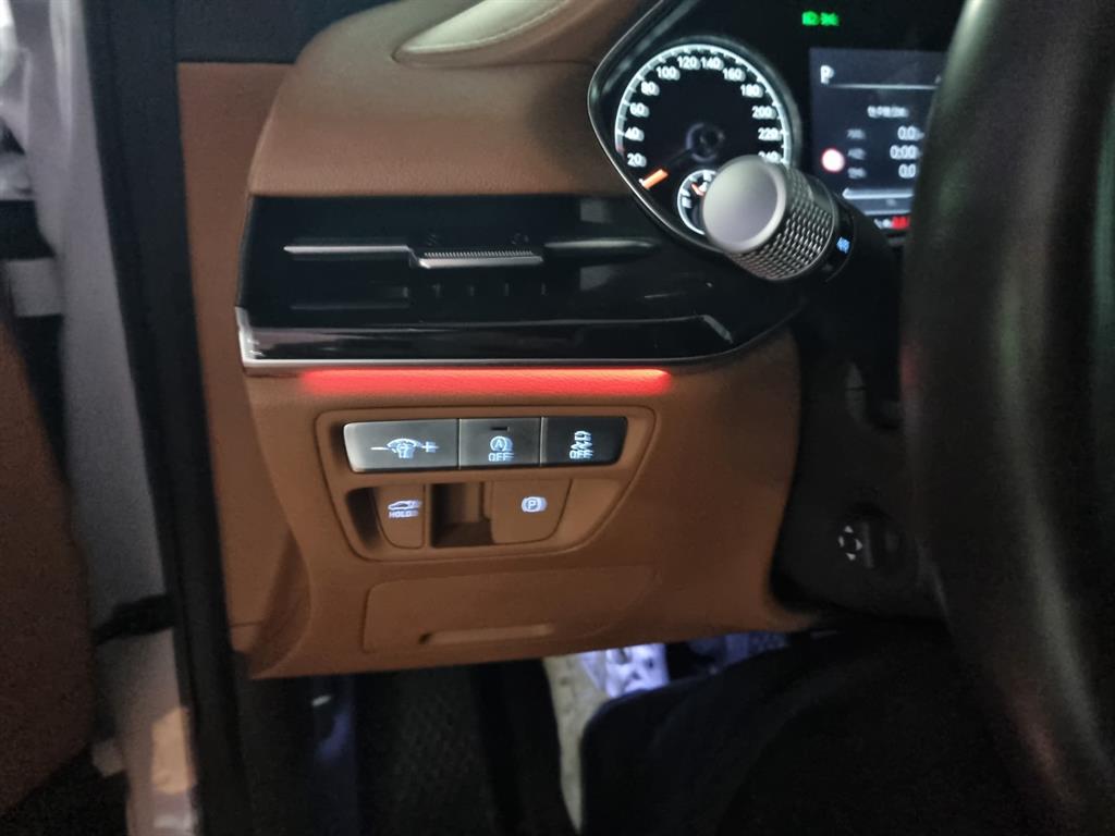 제네시스 더 올뉴G80 가솔린 2.5 2WD 기본형 - 이미지 13