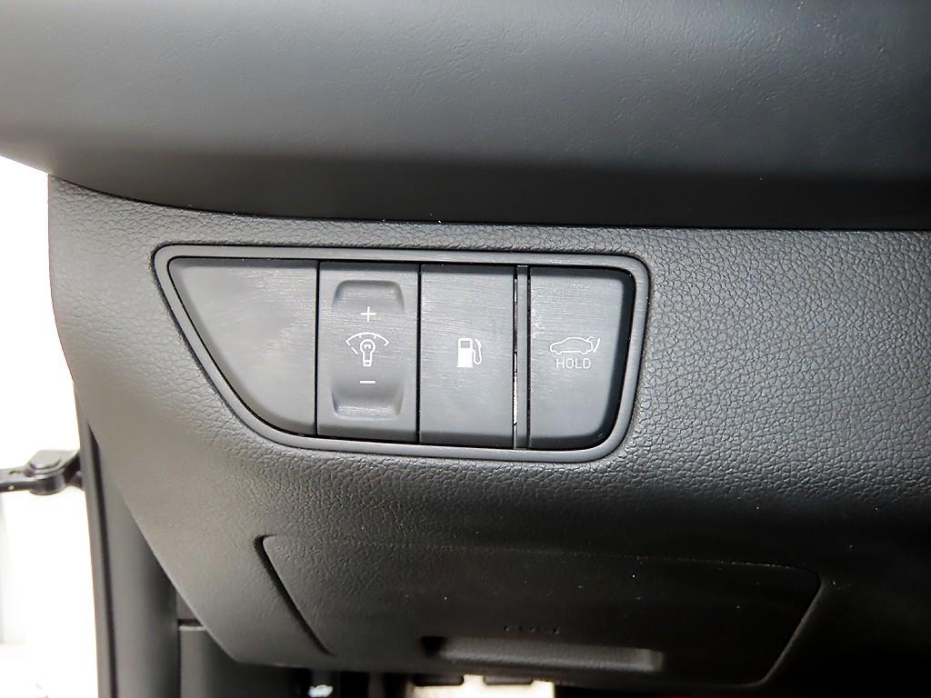 제네시스 더 뉴G70 가솔린 3.3T AWD 스포츠 패키지 - 이미지 19