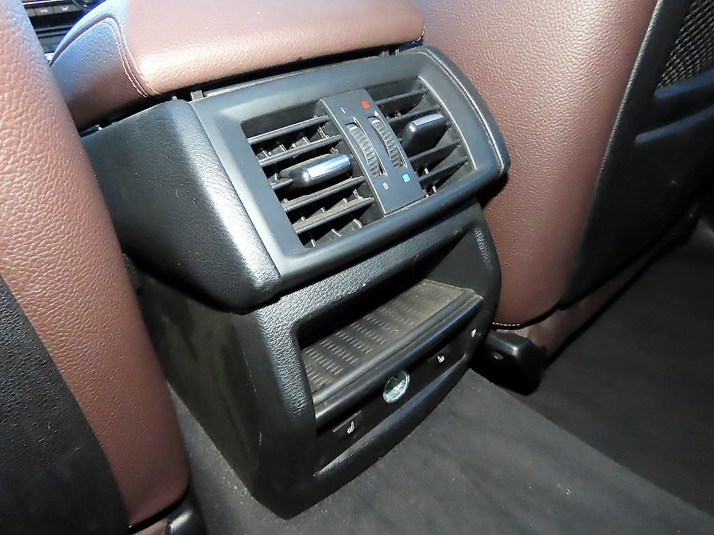 BMW X4 20d xDrive M 스포츠팩 - 이미지 8