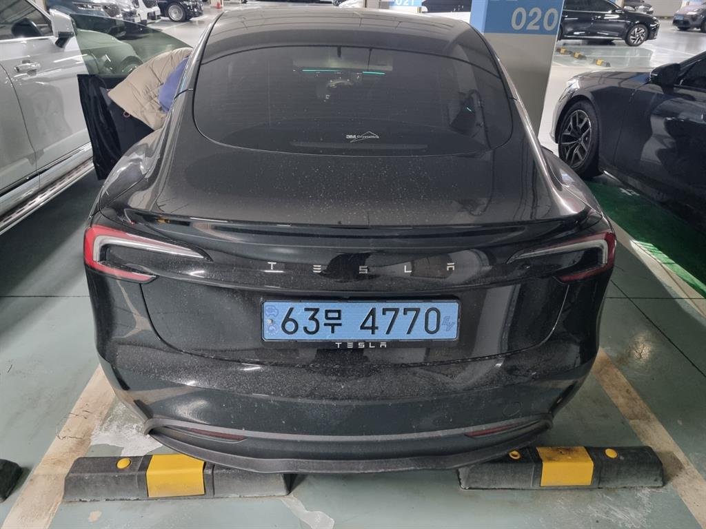 테슬라 모델 3 RWD - 이미지 13