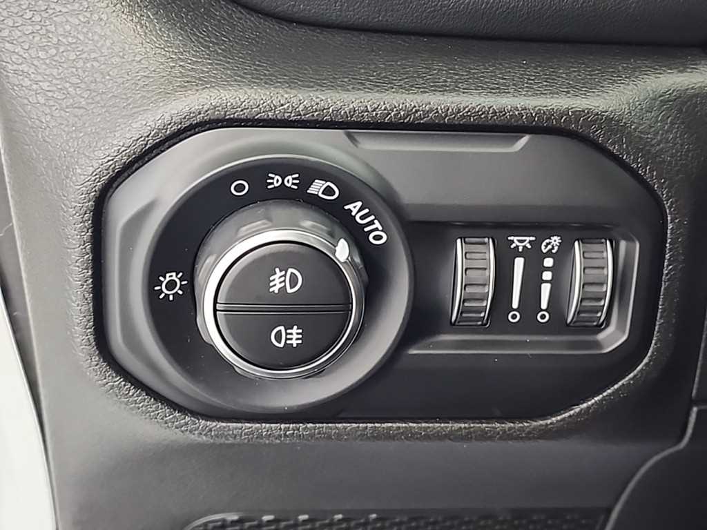 지프 랭글러(JL) 2.0 오버랜드 4DR - 이미지 13