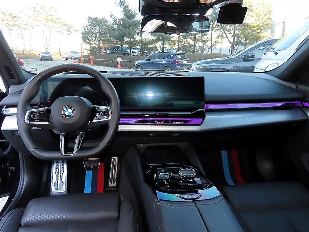 BMW 5시리즈(8세대) 530i xDrive M 스포츠 - 이미지 15