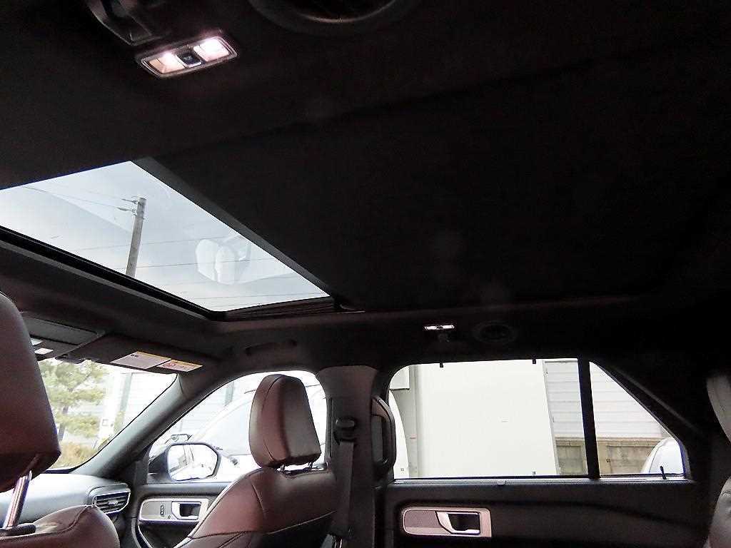 포드 익스플로러(6세대) 3.0 AWD 플래티넘 - 이미지 18