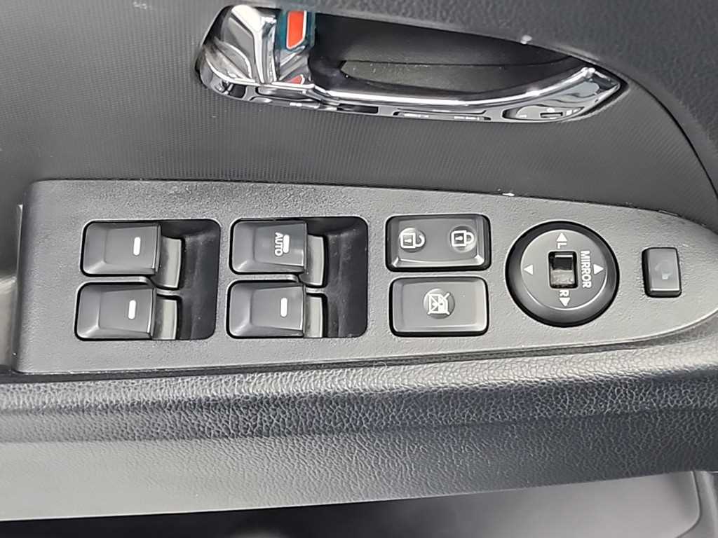 기아 스포티지 R 디젤 R2.0 2WD TLX 최고급형 - 이미지 5