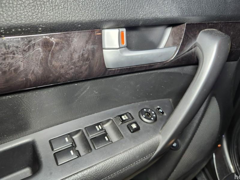 기아 뉴쏘렌토 R R2.0 4WD 트렌디 - 이미지 9