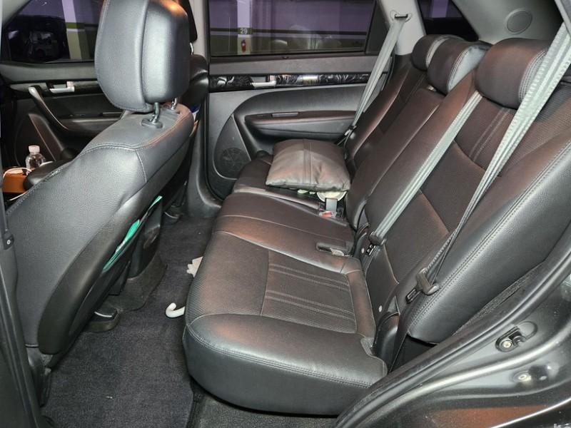 기아 뉴쏘렌토 R R2.0 4WD 트렌디 - 이미지 17