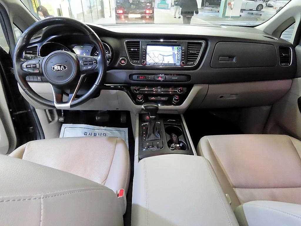 기아 올 뉴카니발 9인승 디젤 럭셔리 - 이미지 16