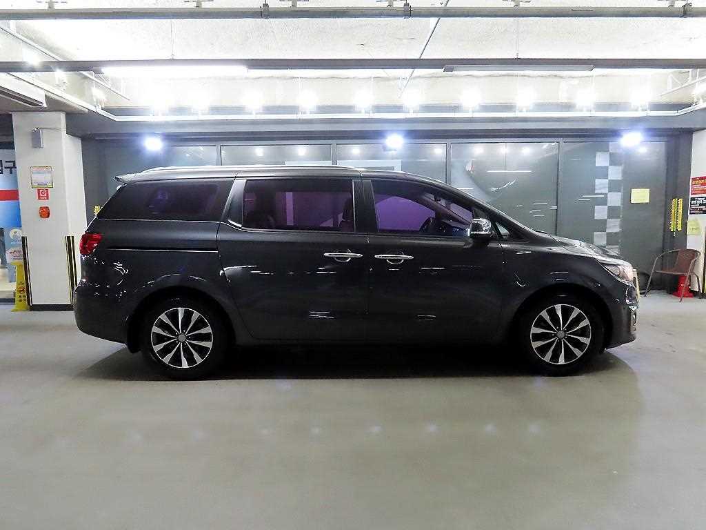 기아 올 뉴카니발 9인승 디젤 럭셔리 - 이미지 19