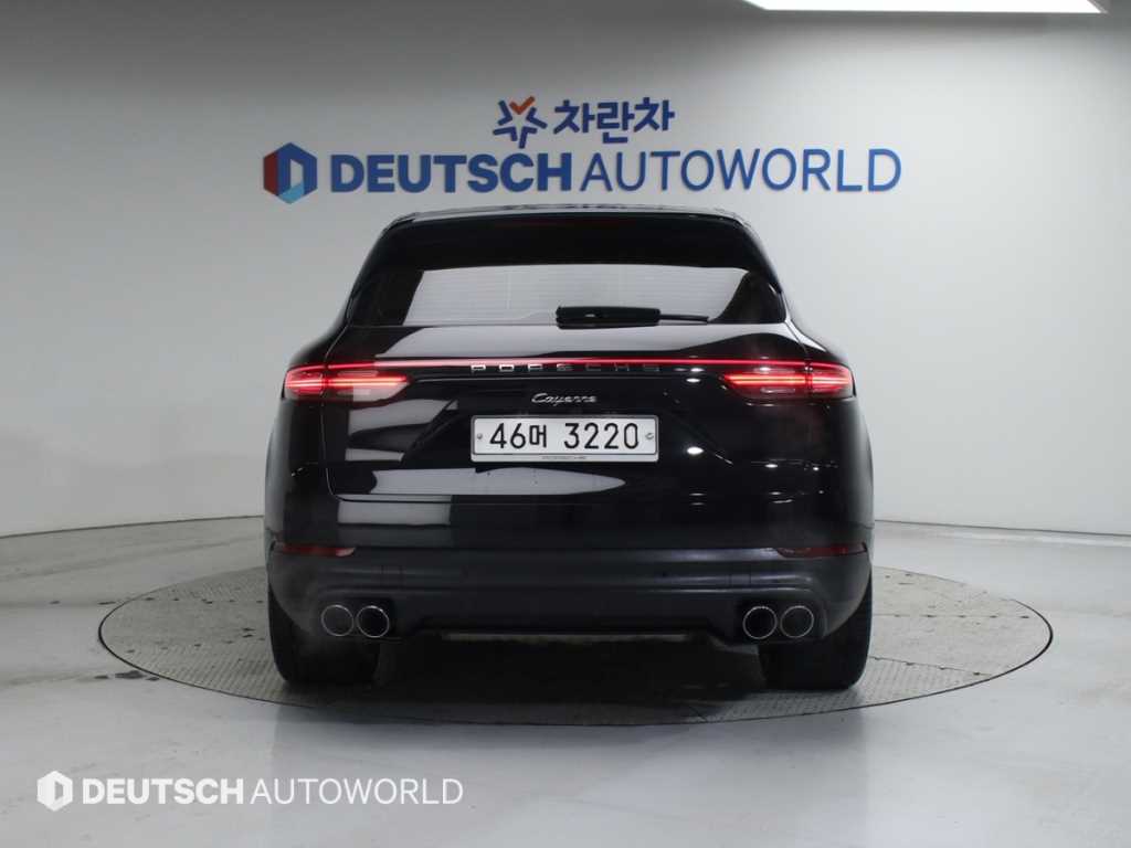 포르쉐 카이엔(3세대) 3.0 V6 - 이미지 3