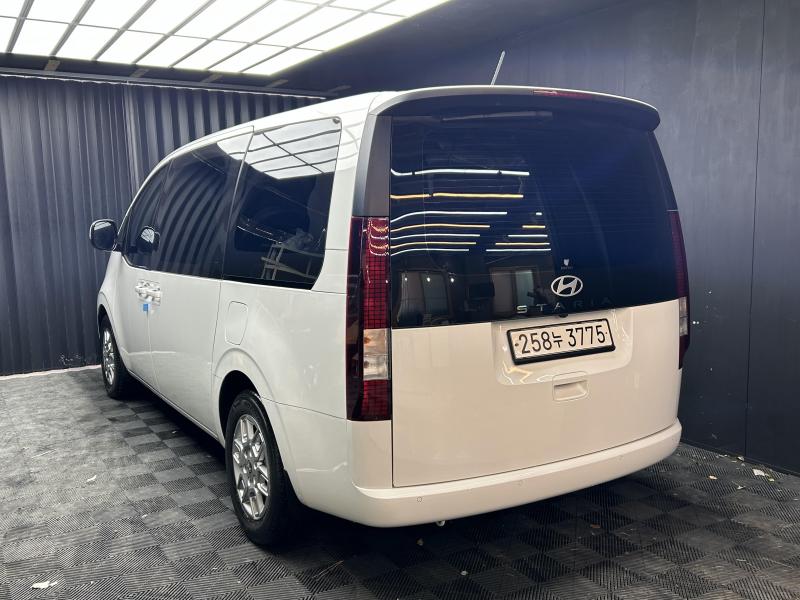 현대 스타리아 하이브리드 1.6 HEV 투어러 9인승 모던 - 이미지 9