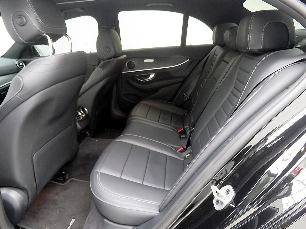 벤츠 E클래스(5세대) E220d 4매틱 AMG 라인 - 이미지 13