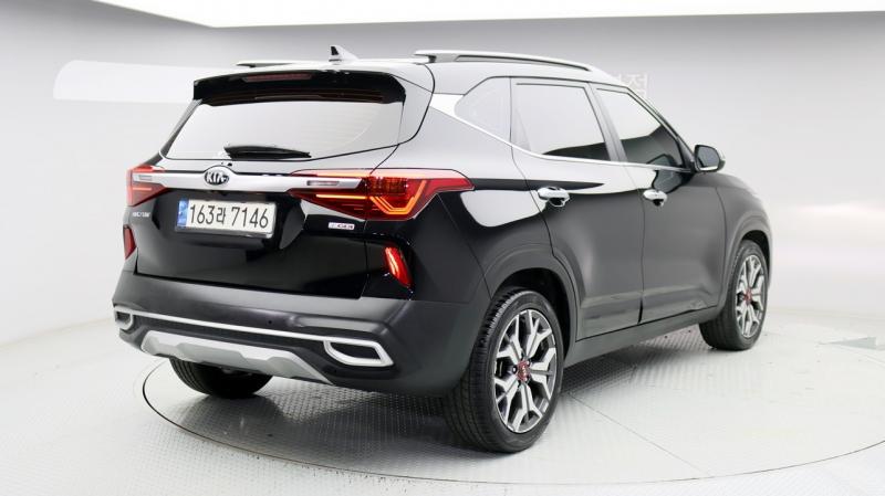 기아 셀토스 1.6 가솔린 2WD 시그니처 - 이미지 2