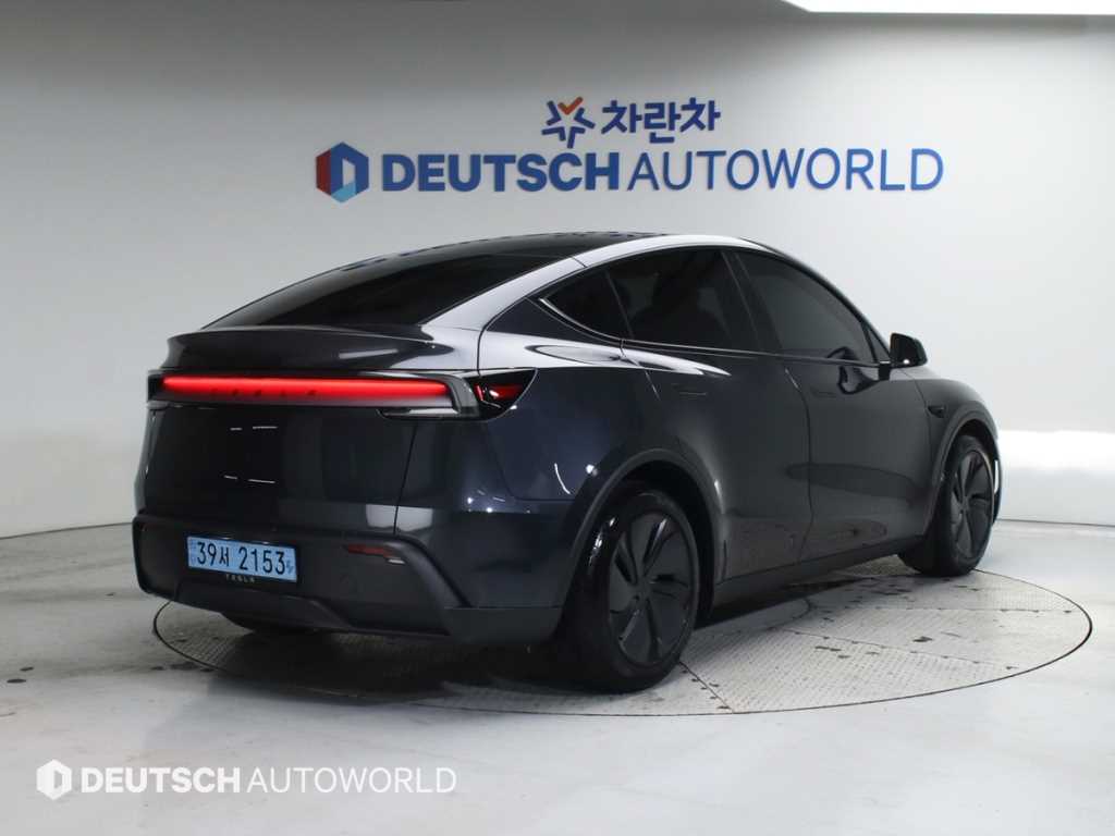 테슬라 모델 Y RWD