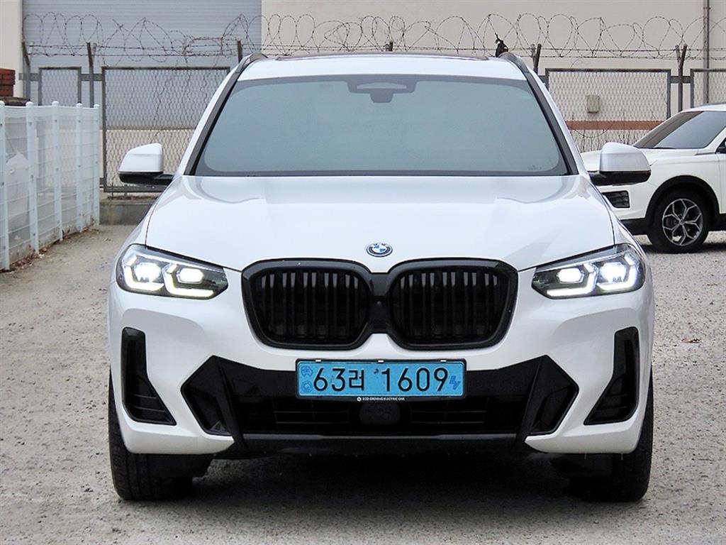 BMW iX3 eDrive M 스포츠팩 - 이미지 10