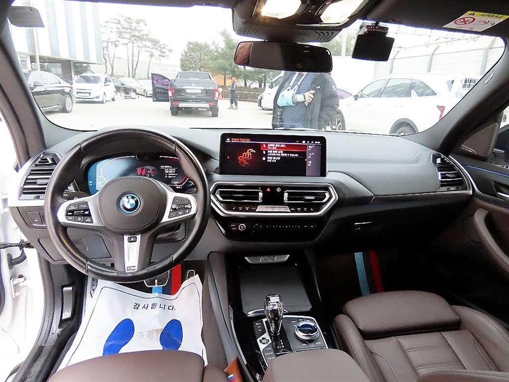 BMW iX3 eDrive M 스포츠팩 - 이미지 2