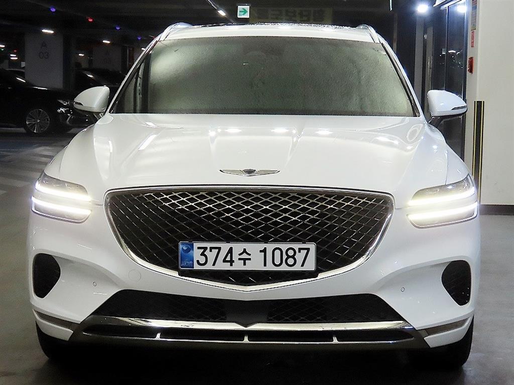 제네시스 GV70 2.2 디젤 2WD 기본형 - 이미지 2