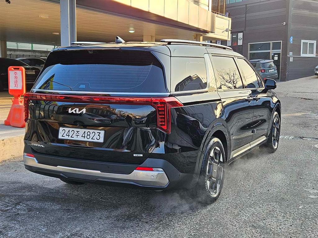기아 더 뉴카니발 하이브리드(KA4) 1.6 HEV 9인승 시그니처 - 이미지 9