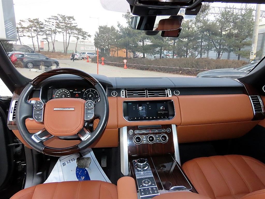 랜드로버 레인지로버(4세대) 4.4 SDV8 AB - 이미지 9