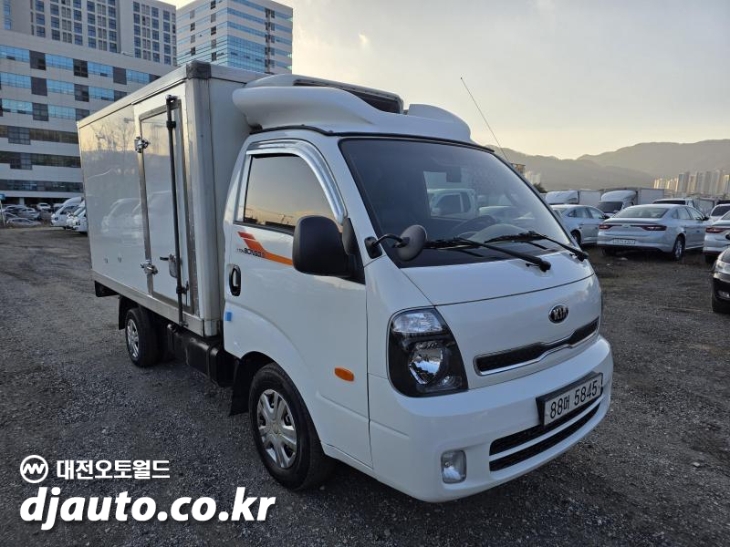 기아 봉고Ⅲ화물 냉동탑차 1톤 표준캡 - 이미지 7