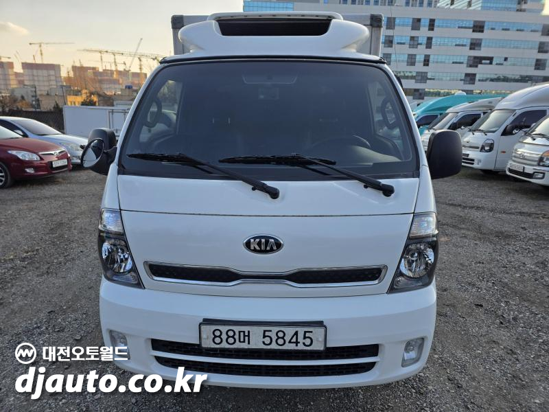 기아 봉고Ⅲ화물 냉동탑차 1톤 표준캡 - 이미지 9