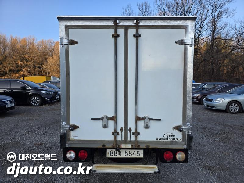 기아 봉고Ⅲ화물 냉동탑차 1톤 표준캡 - 이미지 12