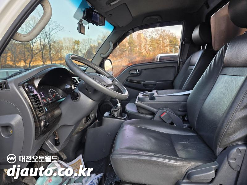 기아 봉고Ⅲ화물 냉동탑차 1톤 표준캡 - 이미지 11