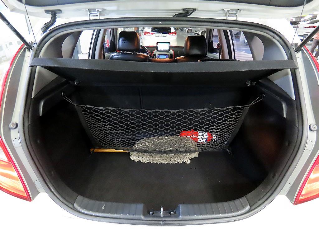 현대 i30 1.6 VVT 럭셔리 - 이미지 2