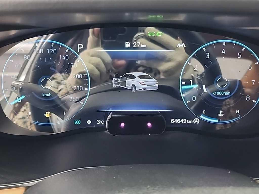 제네시스 더 뉴G70 가솔린 2.0T AWD 기본형 - 이미지 8