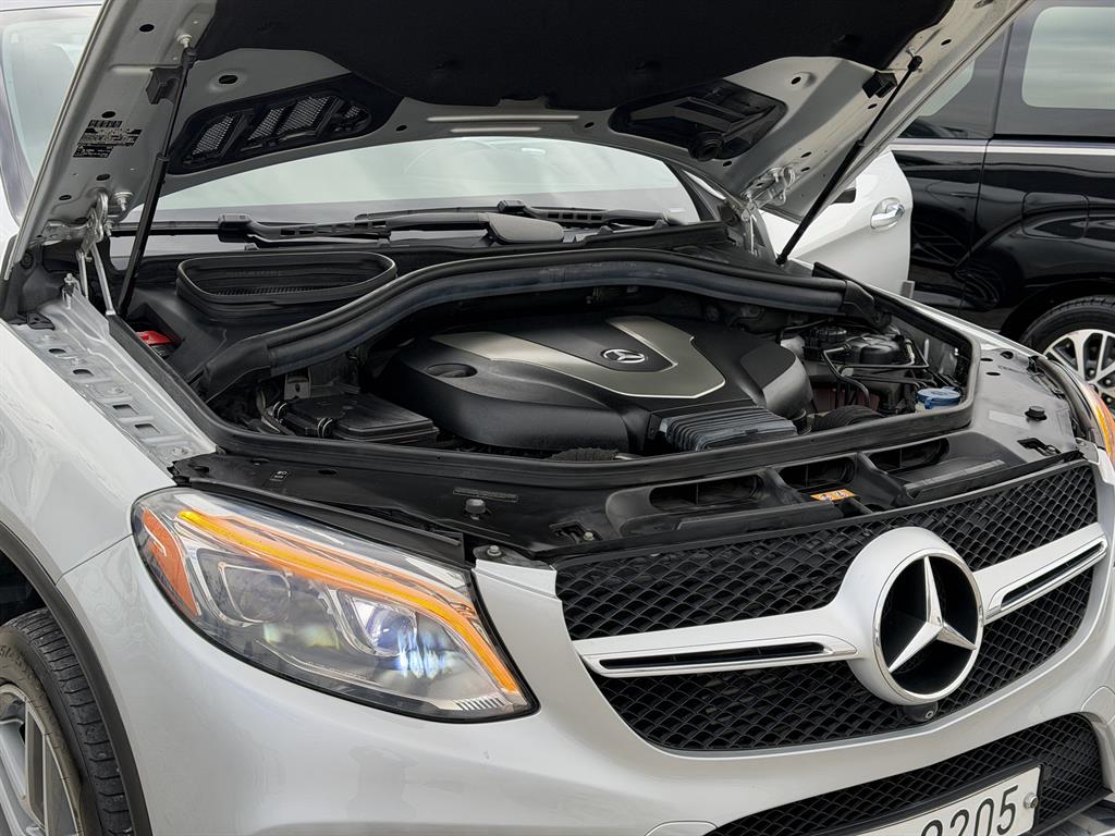 벤츠 GLE클래스(3세대) GLE 350d 4매틱 쿠페 - 이미지 18