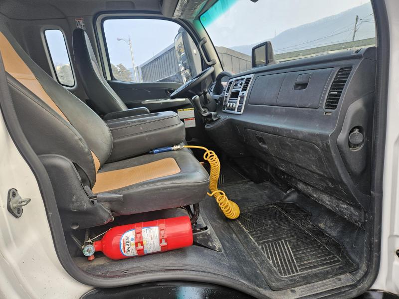 타타대우 더쎈 4톤 극초장축 슬리퍼 - 이미지 4