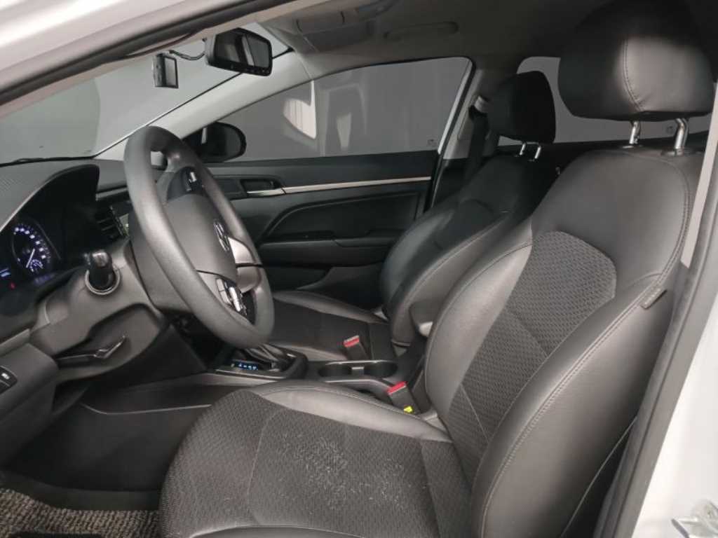 현대 더 뉴아반떼AD 1.6 가솔린 스마트 초이스 - 이미지 11