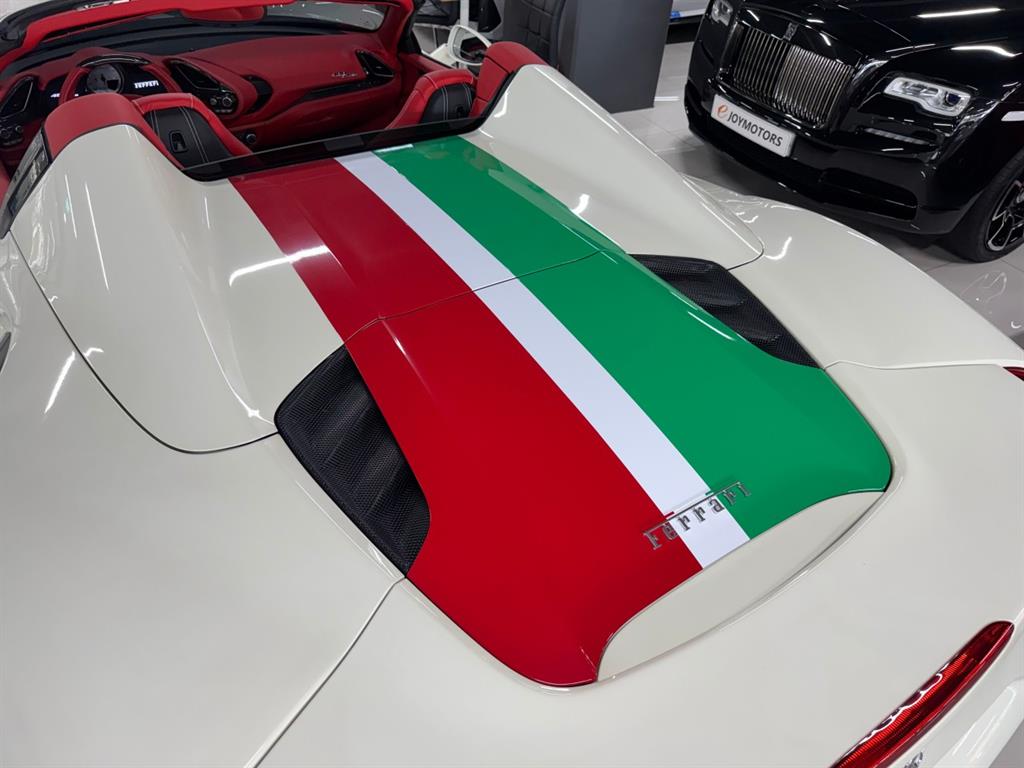 페라리 488 3.9 V8 스파이더 - 이미지 13