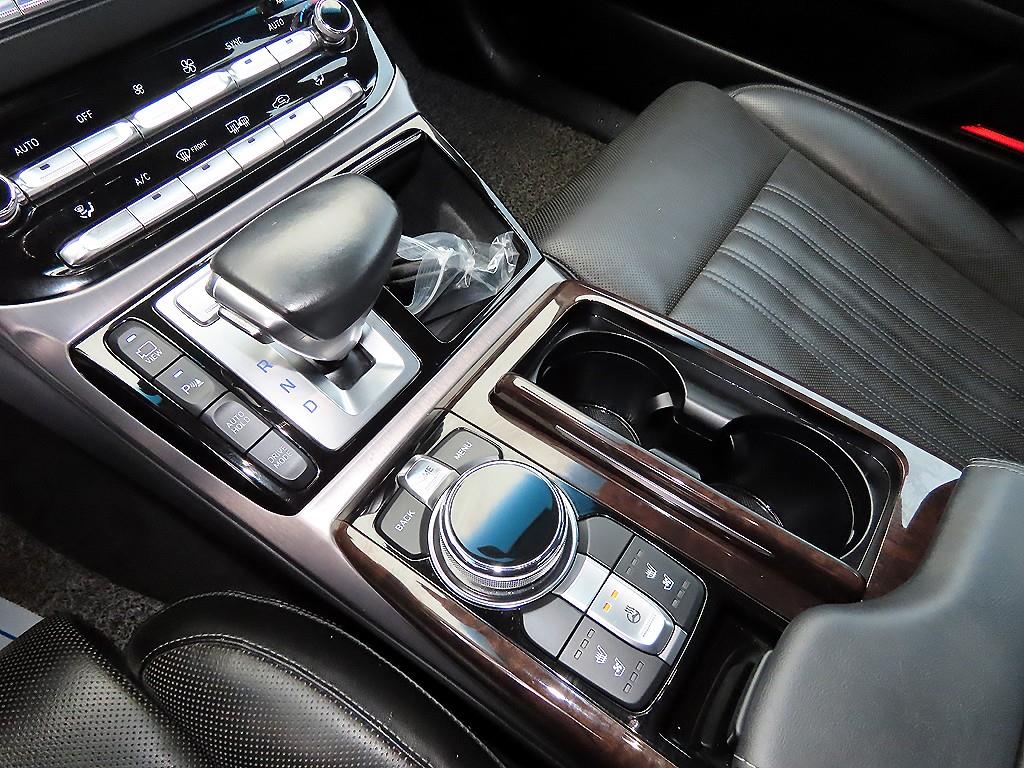 제네시스 EQ900 3.8 GDi AWD 프리미엄 럭셔리 - 이미지 14